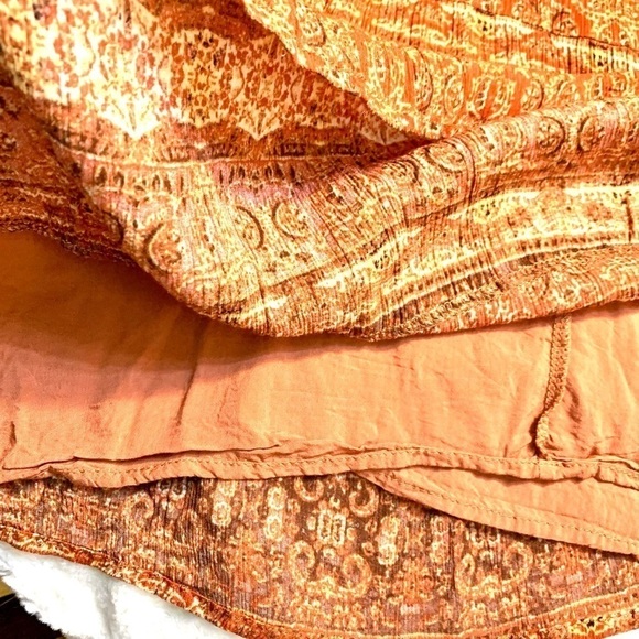 VICI Tunic Top Medium Orange Brown Rust 100% Rayon Long-Slvs Boho Flowy Smocked - Picture 11 of 16